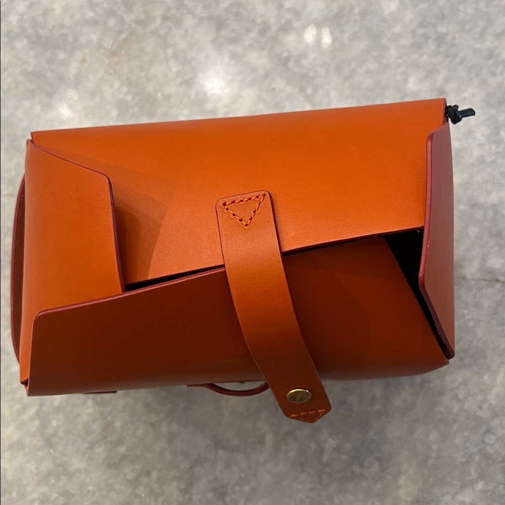 IIIBeCa by Joy Grayson Orange Leather Toiletry Bag NWOT - Picture 8 of 12